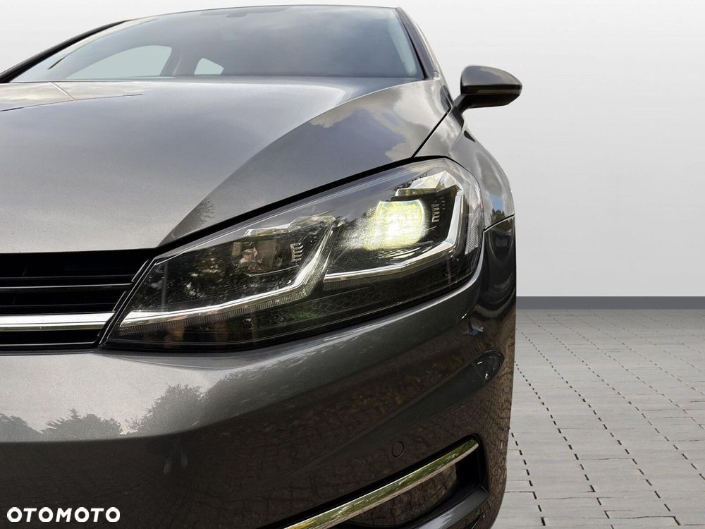 Volkswagen Golf - 29