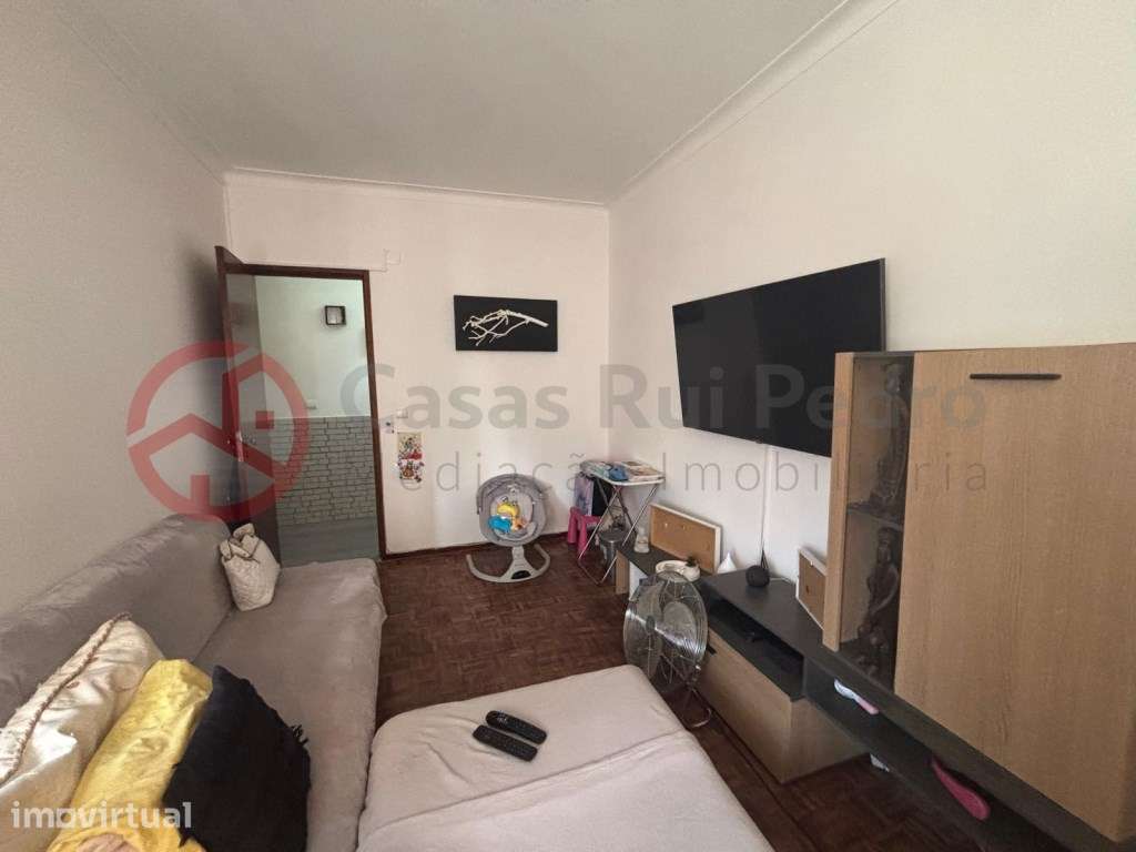 Apartamento T2 perto do metro no Laranjeiro, Almada - Grande imagem: 3/33