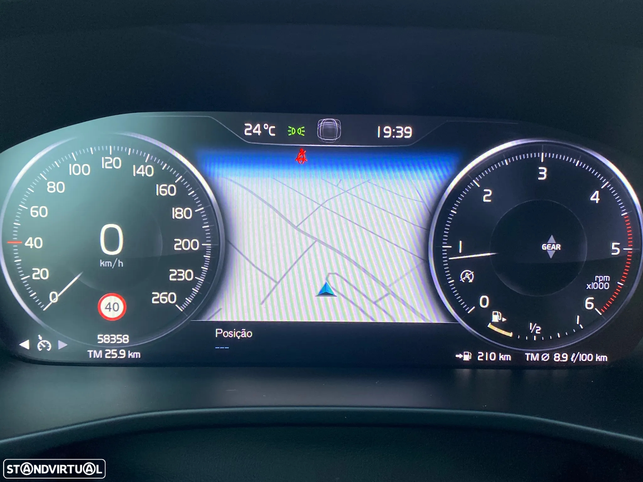 Volvo XC 40 2.0 D3 Momentum Plus - 7