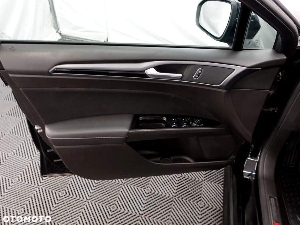 Ford Mondeo 2.0 TDCi ST-Line - 17