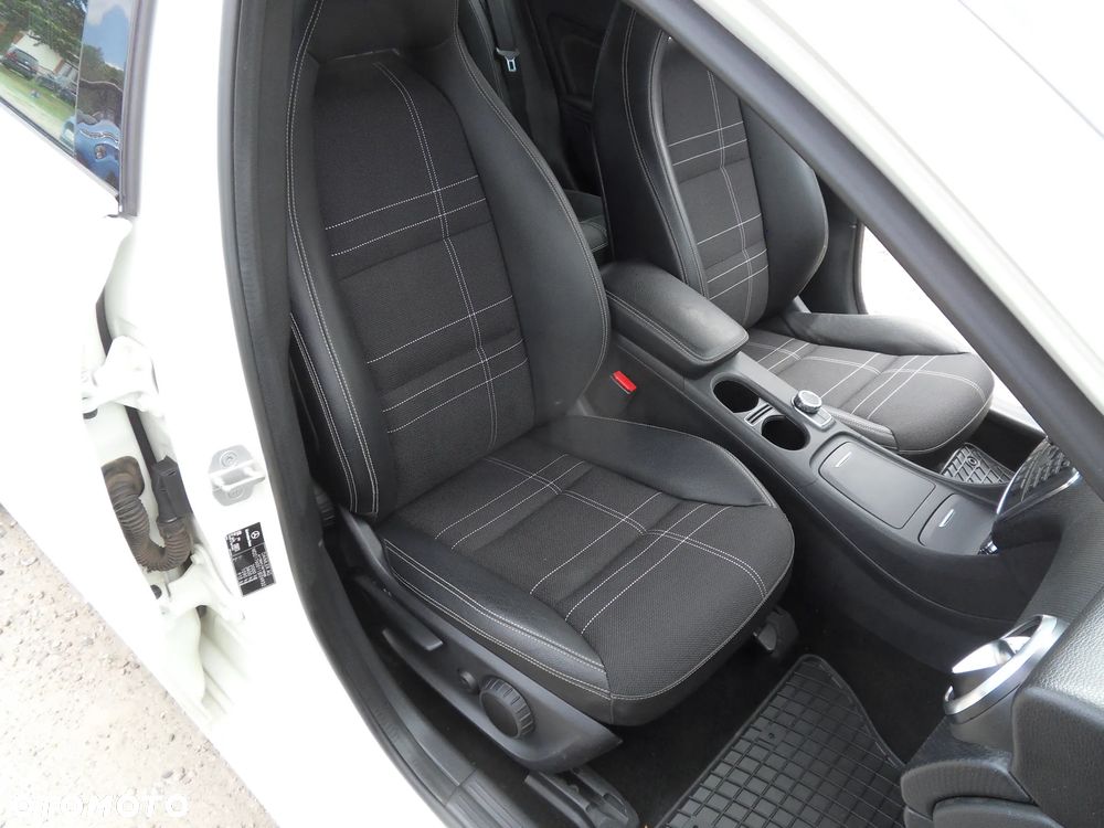 Mercedes-Benz Klasa A 200 CDI (BlueEFFICIENCY) 7G-DCT Urban - 18