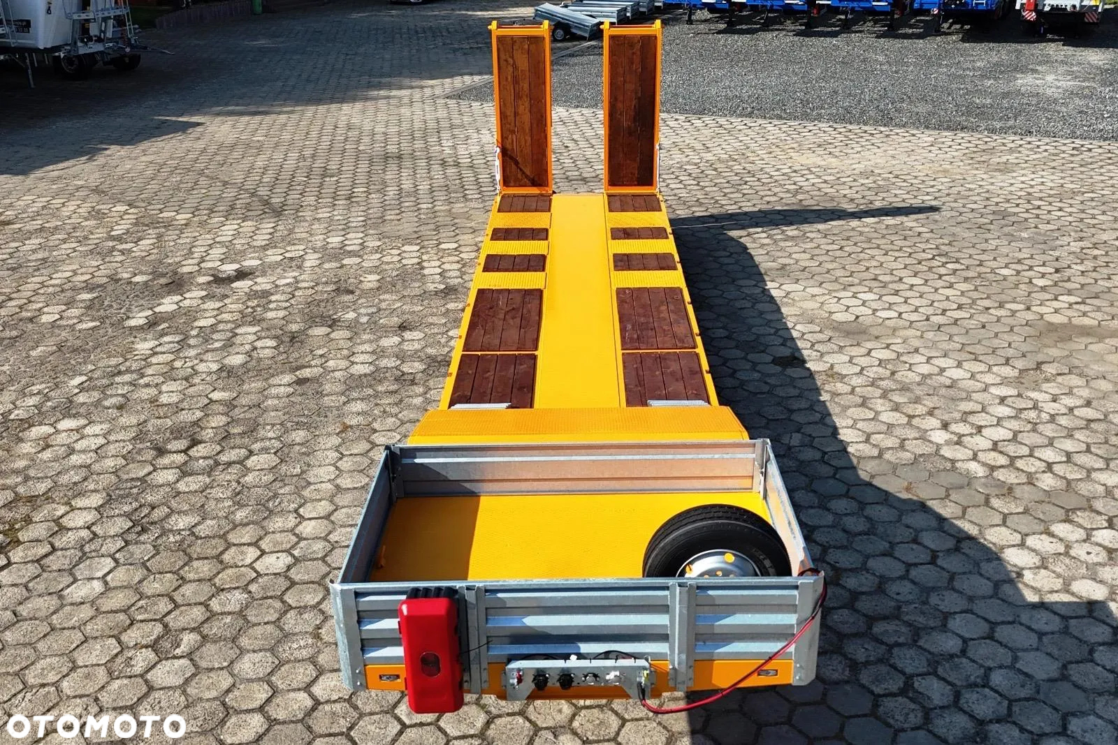 Inny LW3 NISKOPODWOZIOWA 3 OSIOWA 13.600mm z najazdami hydraulicznymi - 10