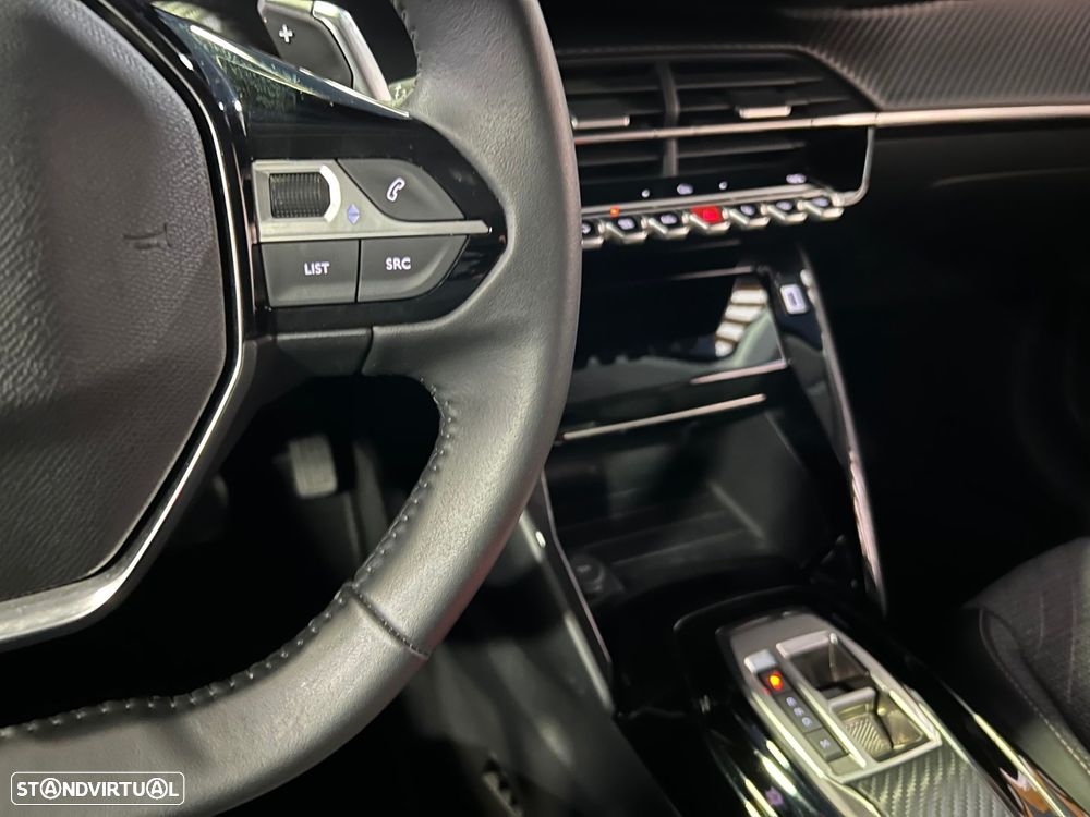 Peugeot 208 1.2 Hybrid Allure e-DCS6 - 17