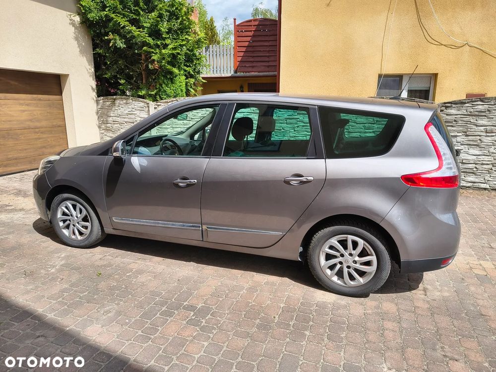 Renault Scenic - 10
