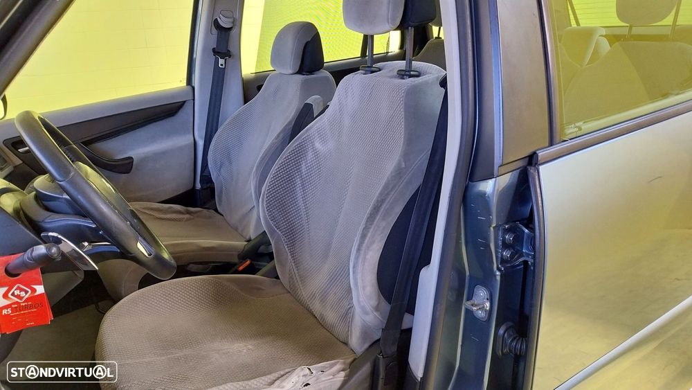 Citroën C4 Grand Picasso 1.6 HDi Confort - 17