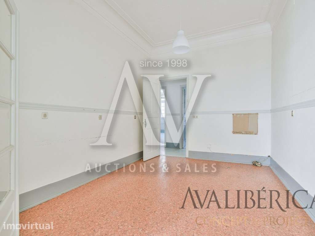 T4 de Charme para Remodelar, no Centro Histórico de Leiria - Grande imagem: 4/18