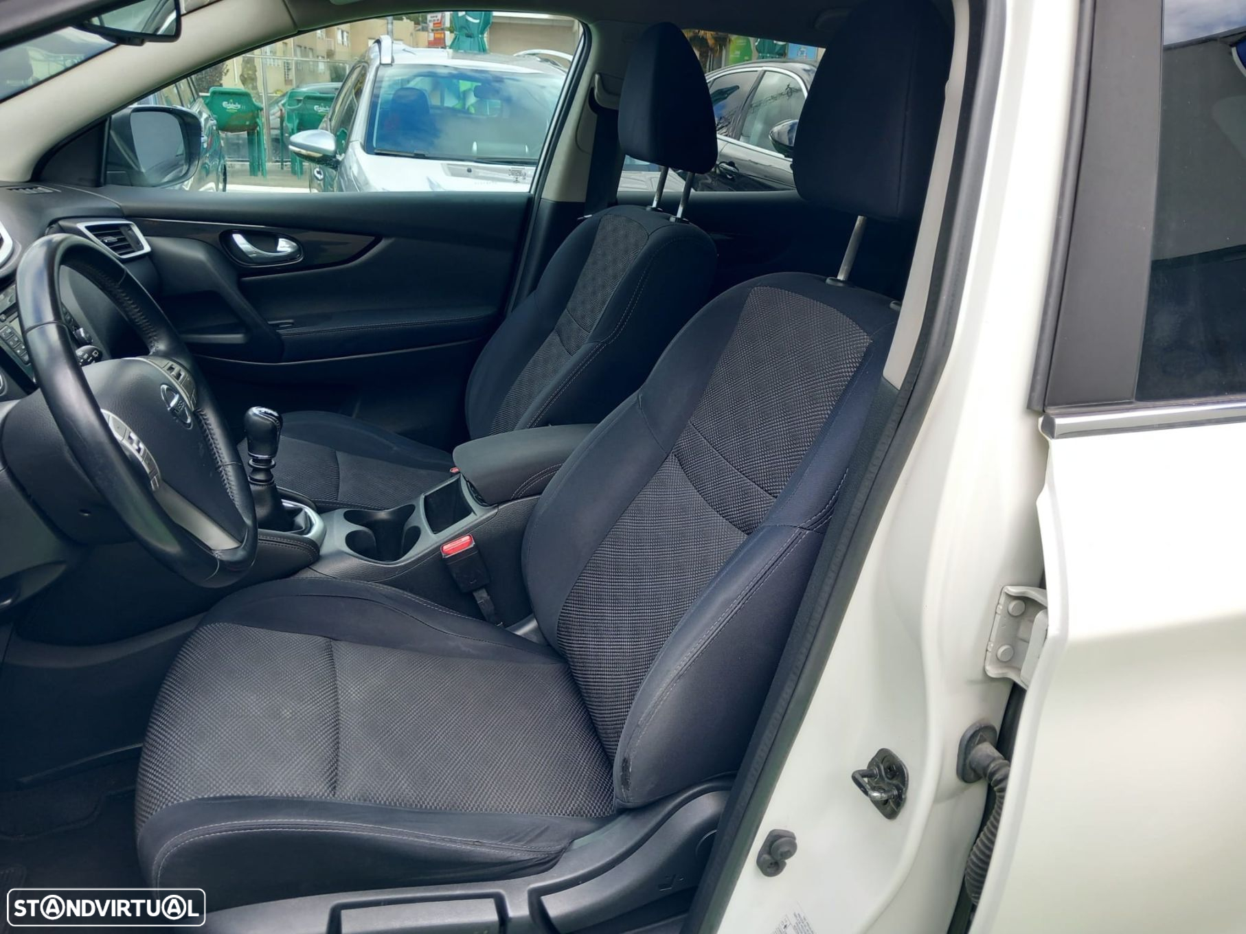 Nissan Qashqai 1.5 dCi 360 - 16