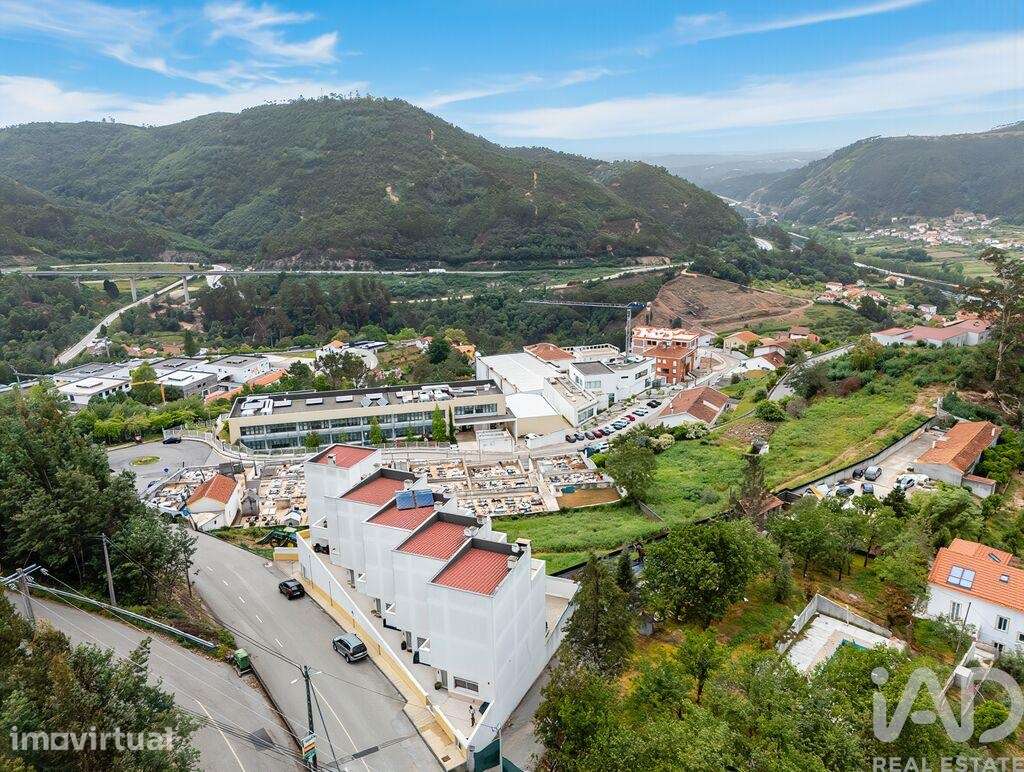 Moradia geminada T3 em Penacova de 168,42 m2 - Grande imagem: 4/33