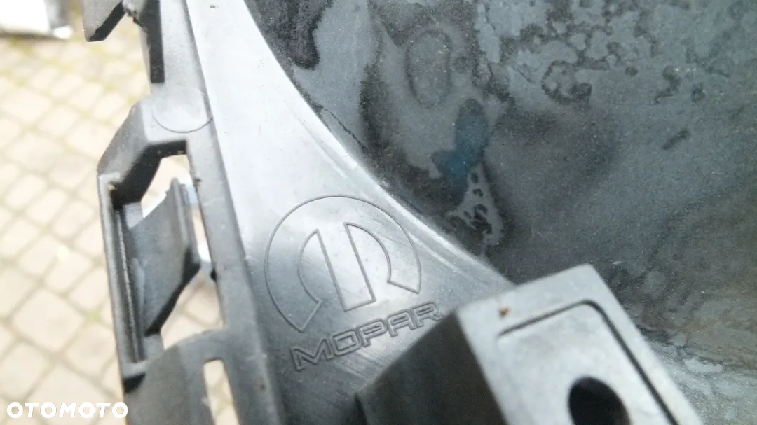 Atrapa Jeep Renegade - 4