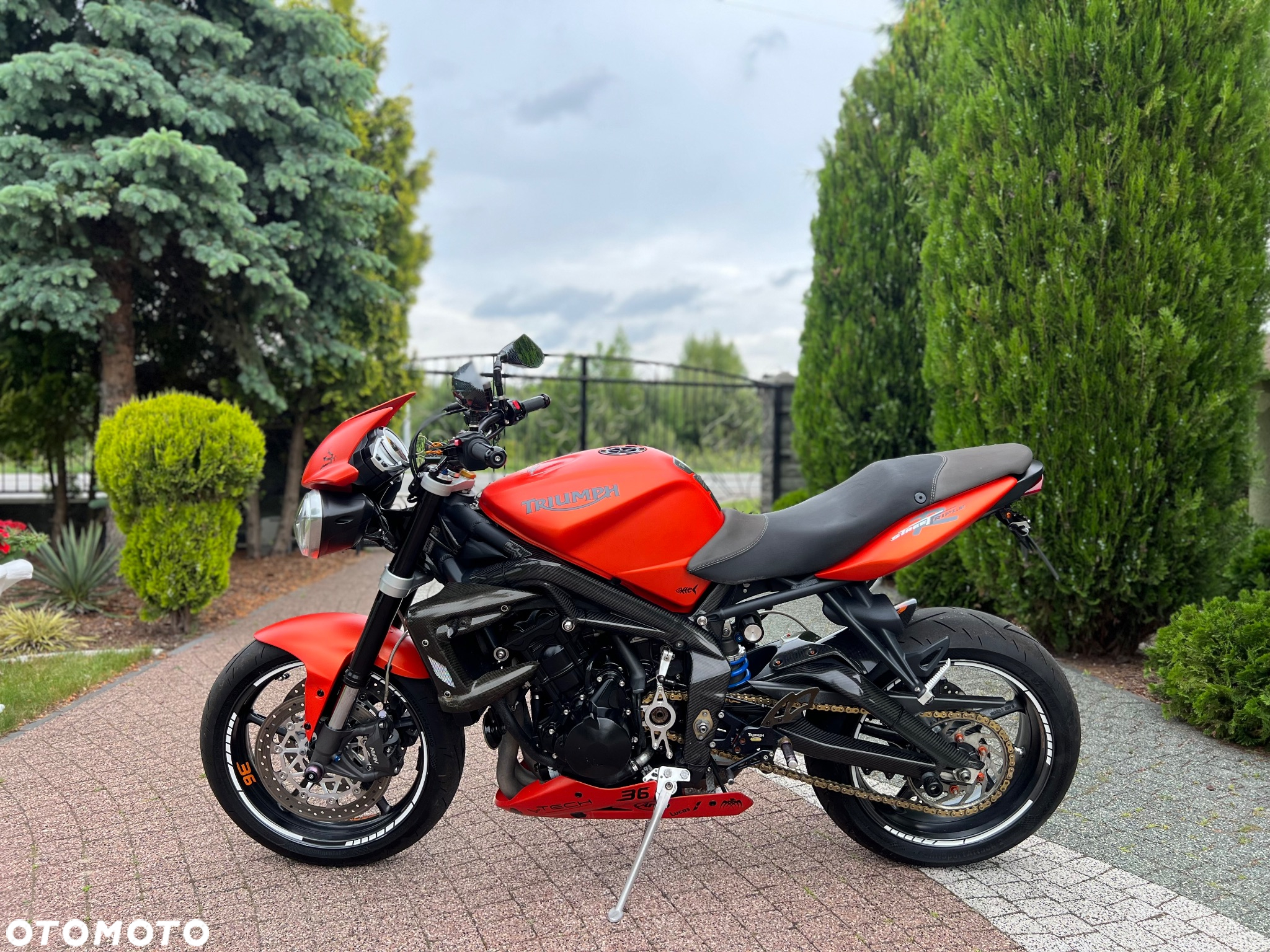 Triumph Street Triple - 23