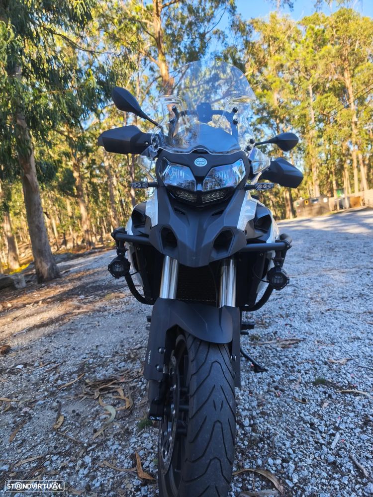Benelli TRK 502 - 4