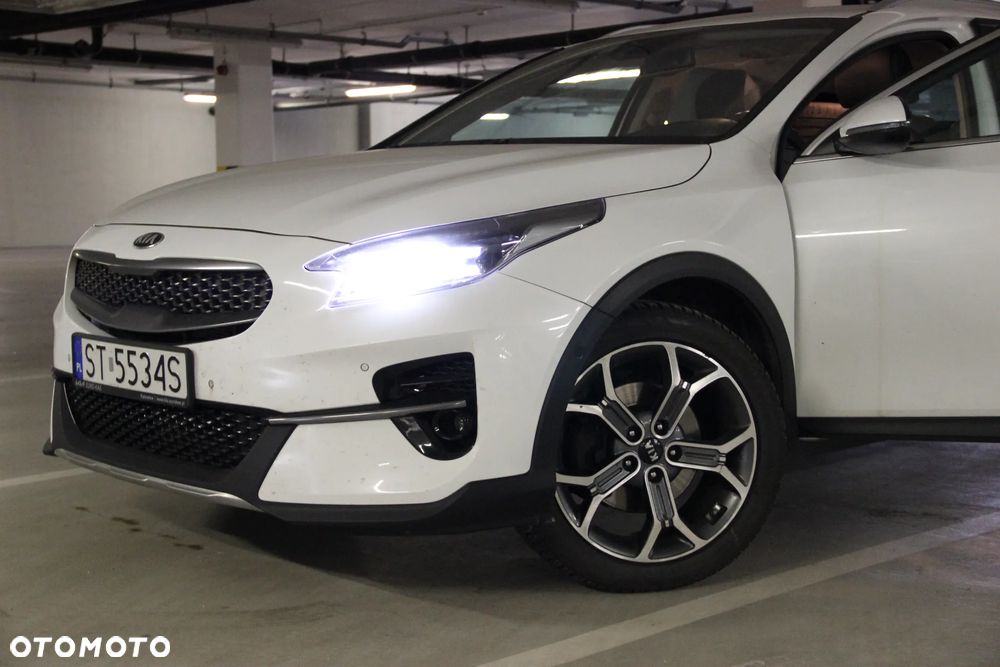 Kia XCeed 1.6 CRDi SCR L Business Line DCT - 1
