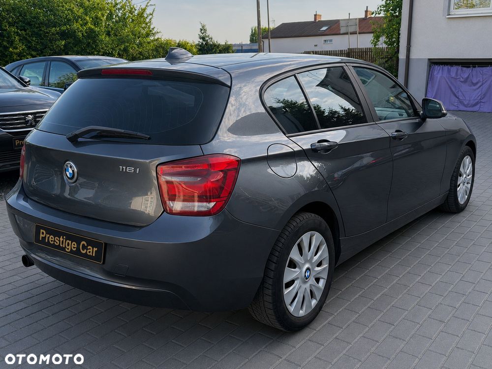 BMW Seria 1 116i Sport Line - 2