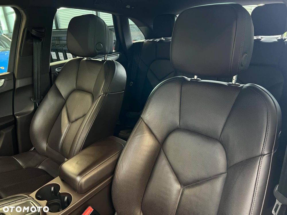 Porsche Macan Standard - 25