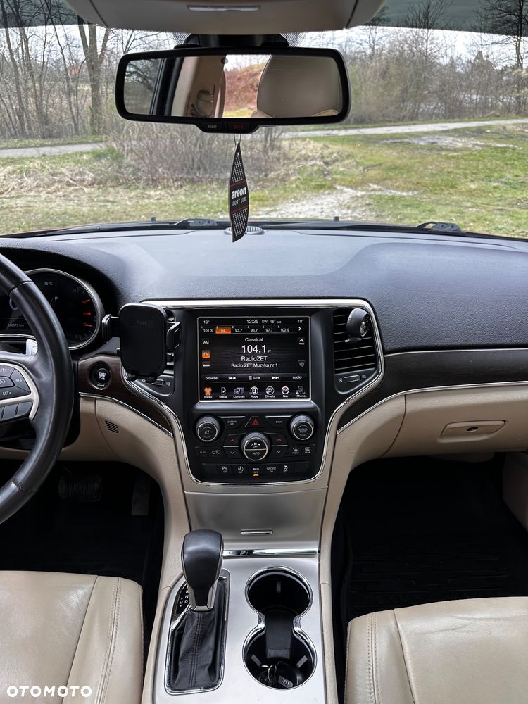 Jeep Grand Cherokee - 9