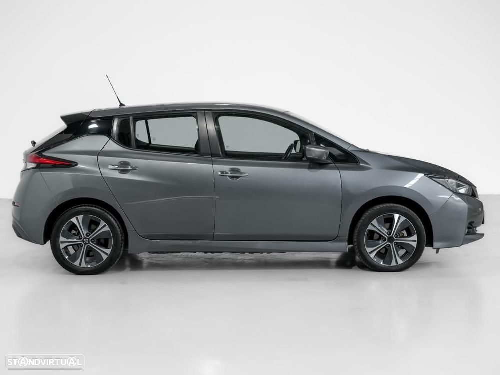 Nissan Leaf - 2