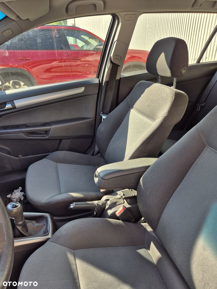 Opel Astra - 8