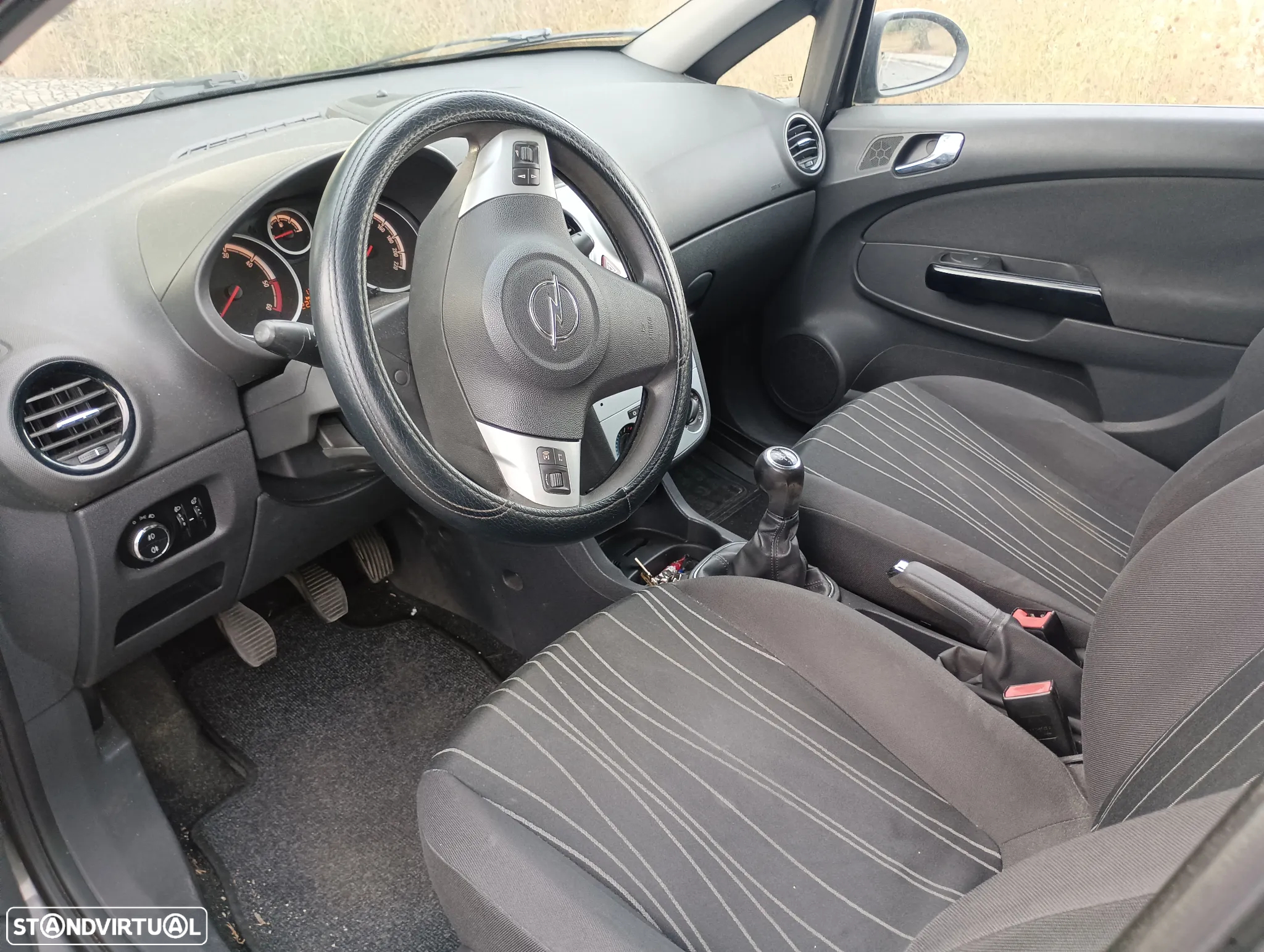 Opel Corsa 1.3 CDTi Enjoy EcoFLEX - 6