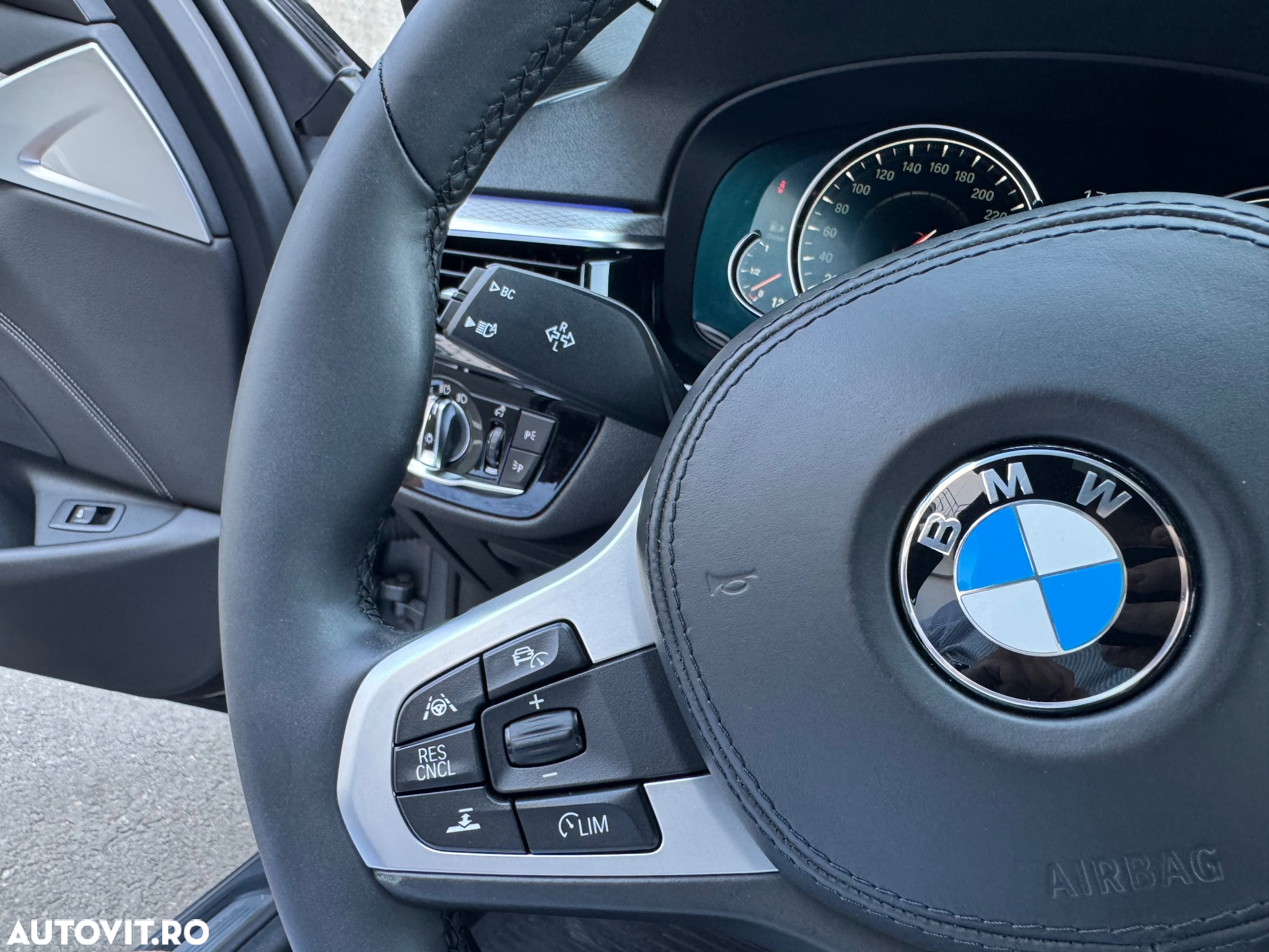 BMW Seria 5 530d xDrive Aut. - 34