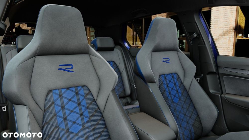 Volkswagen Golf - 8