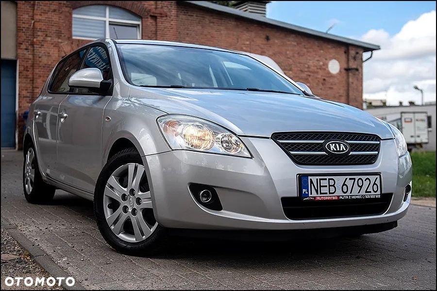 Kia Ceed 2.0 CVVT EX - 1