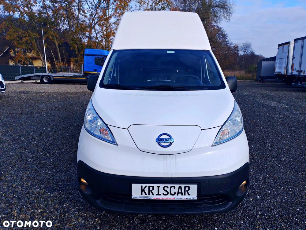 Nissan ENV 200 Maxi - 2