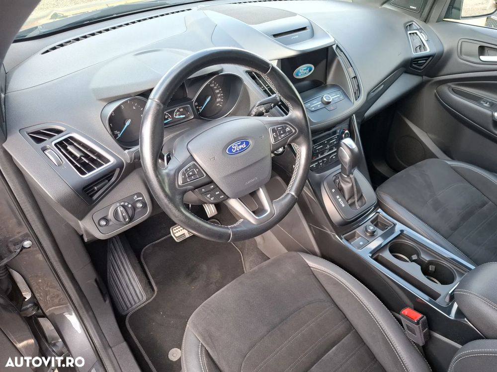 Ford Kuga 2.0 TDCi 4WD Powershift ST-Line - 10