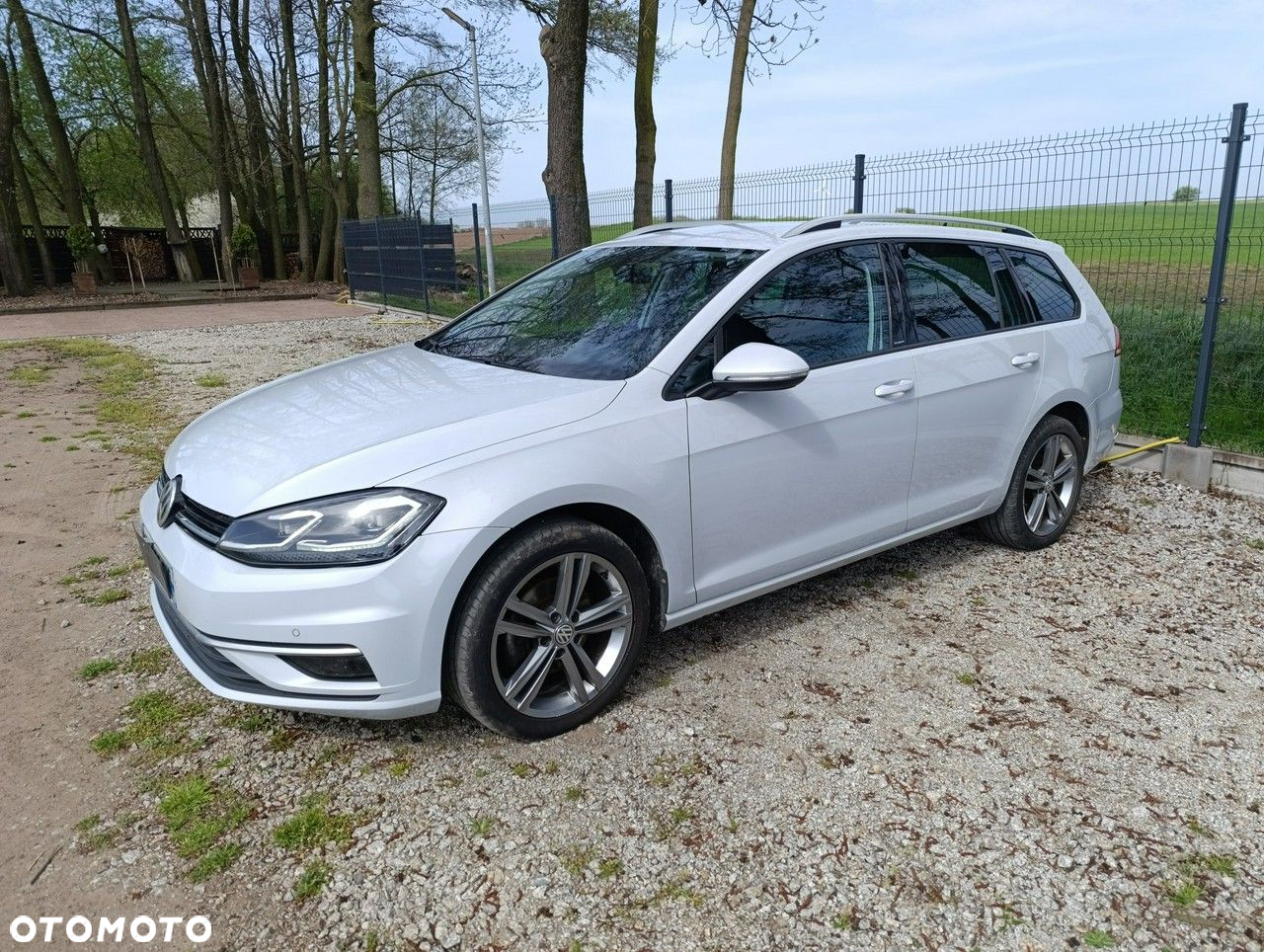 Volkswagen Golf - 10