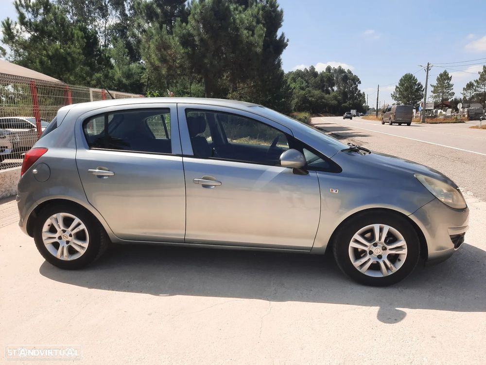 Opel Corsa 1.3 CDTI Enjoy EcoFLEX - 11
