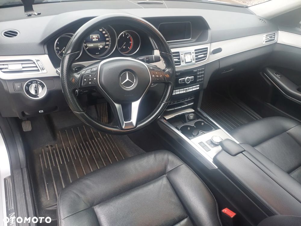 Mercedes-Benz E-Class 2013 photo 5