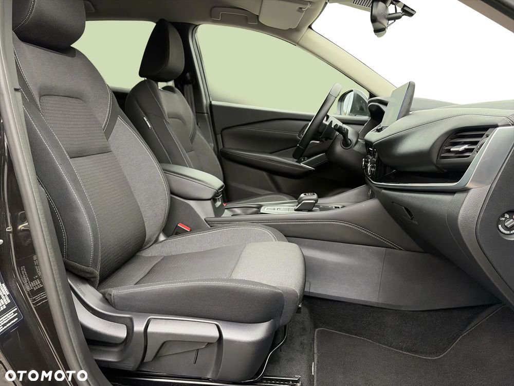 Nissan Qashqai 1.3 DIG-T mHEV N-Connecta Xtronic - 31