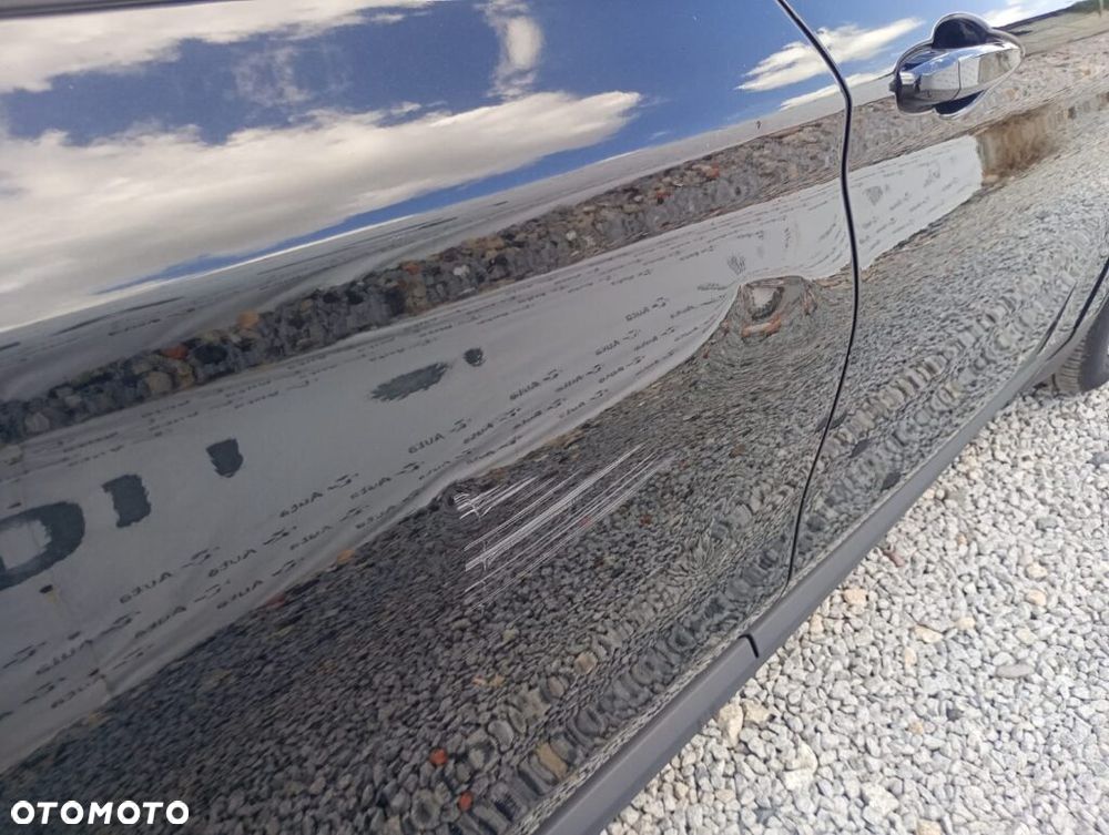BMW X1 sDrive18i - 16