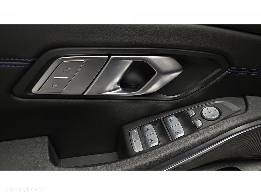 BMW Seria 3 - 31