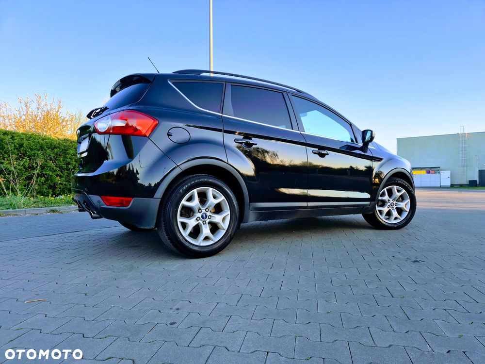 Ford Kuga 2.0 TDCi 4x4 Titanium - 12