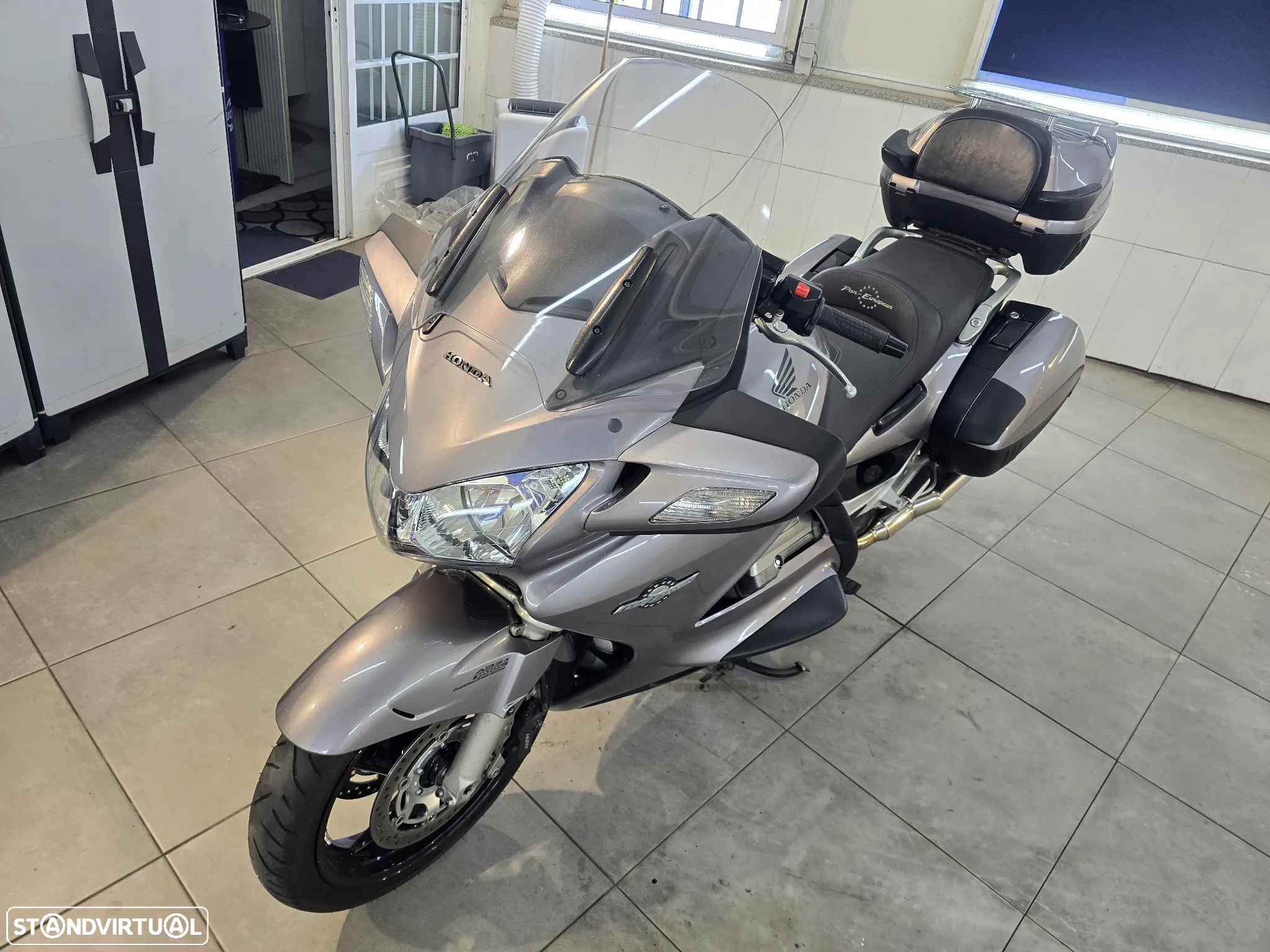 Honda Pan European ABS - 32