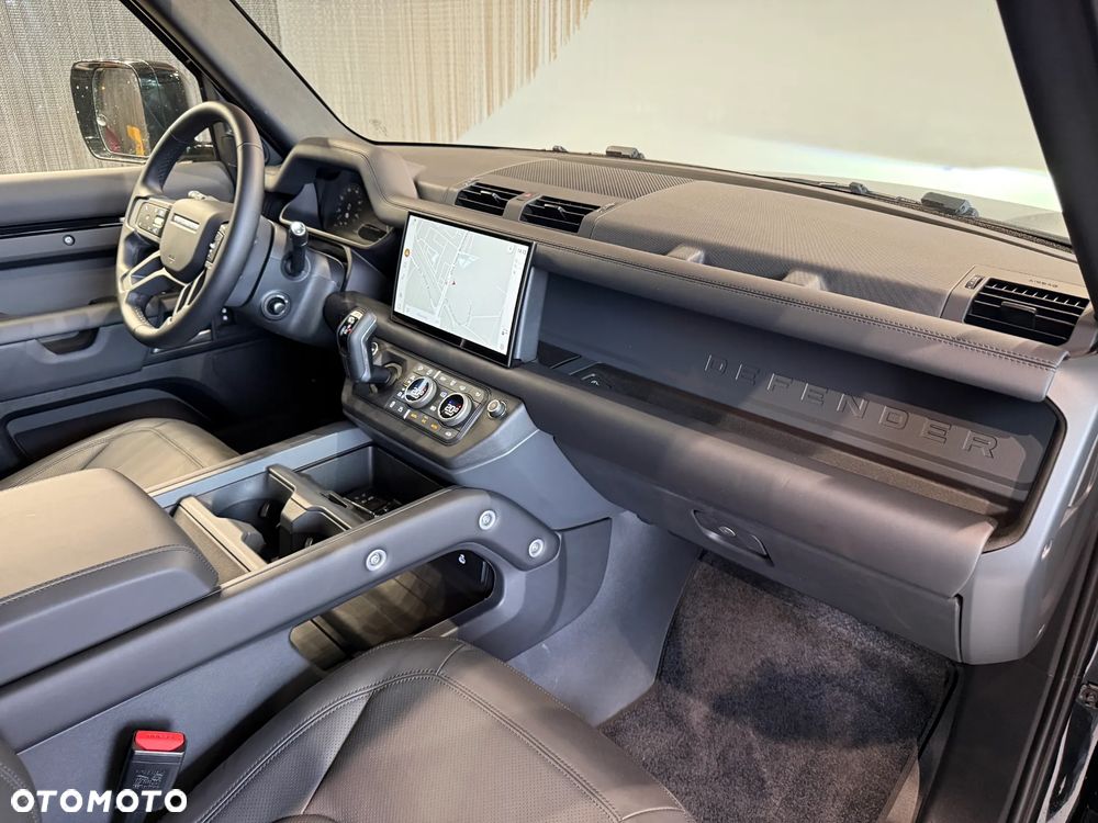 Land Rover Defender 3.0 D300 mHEV X-Dynamic HSE - 11