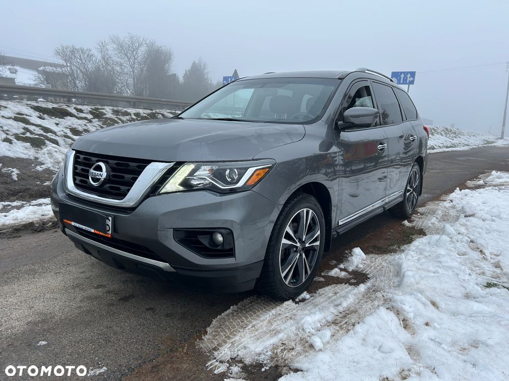 Nissan Pathfinder - 3