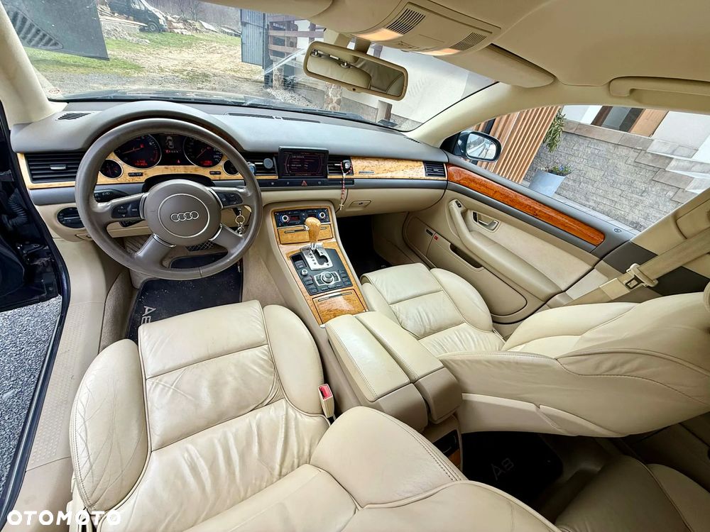 Audi A8 - 6