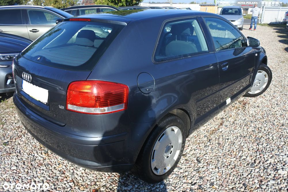 Audi A3 3-drzwiowe 1.6 Ambition - 4