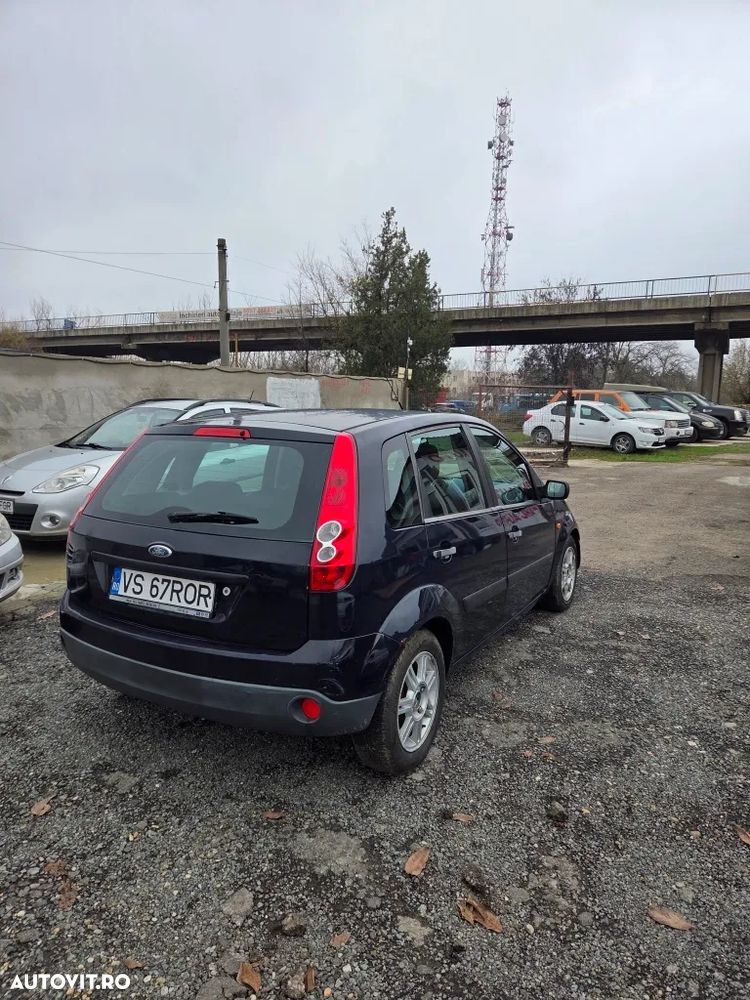 Ford Fiesta 1.3i Ambiente - 5