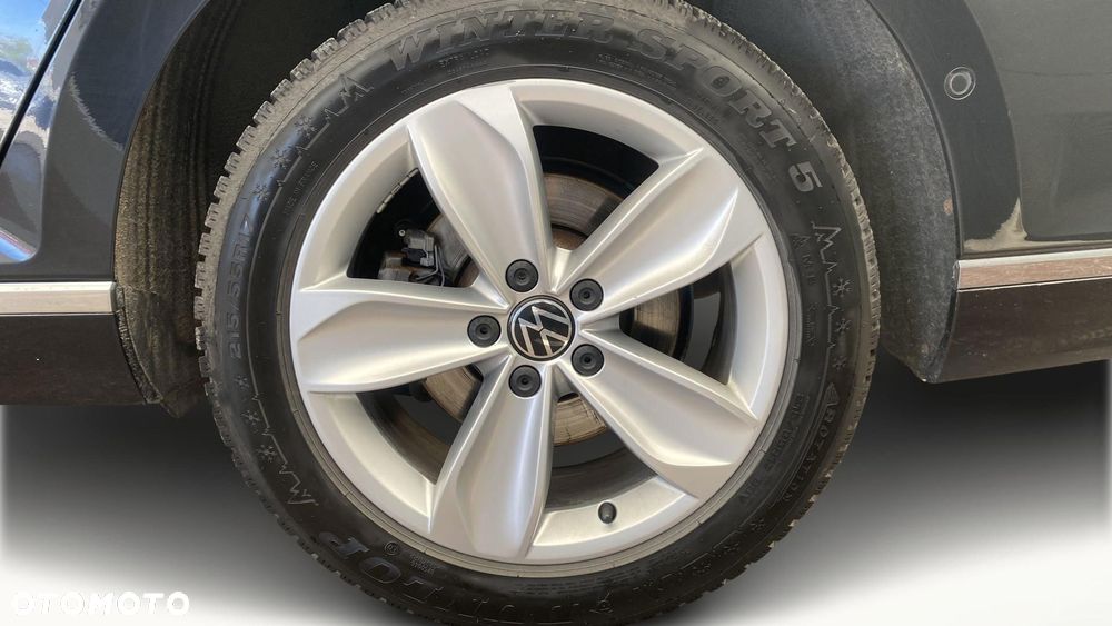 Volkswagen Passat - 14