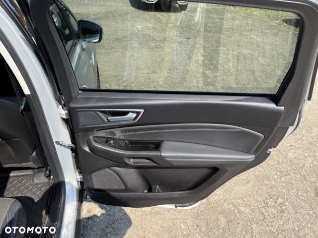 Ford S-Max - 31