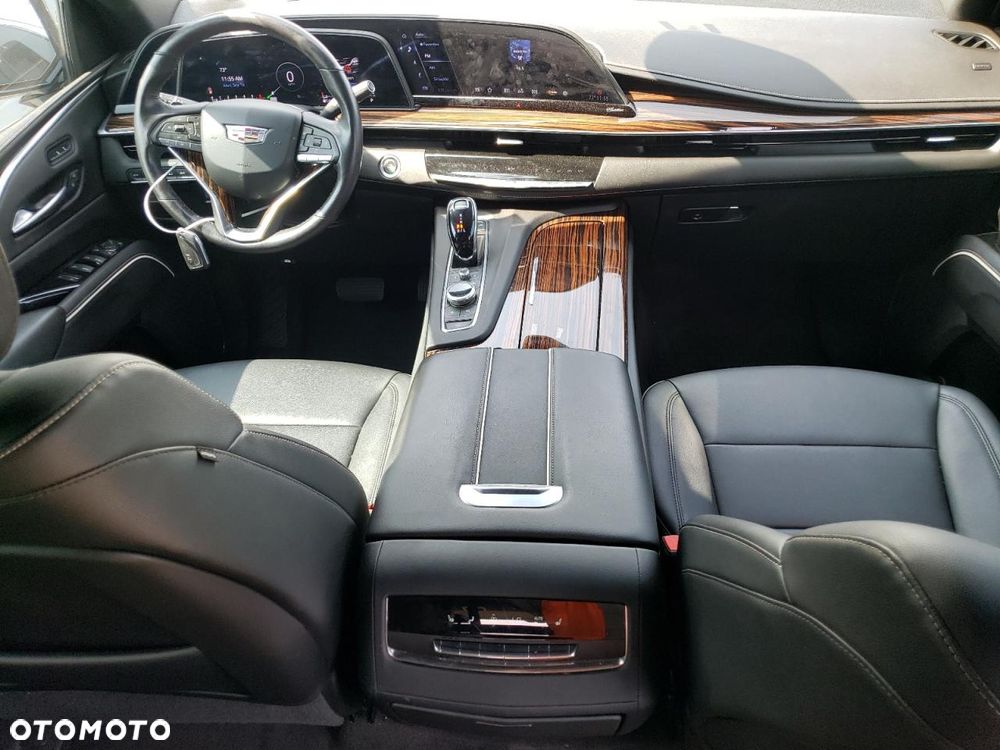 Cadillac Escalade - 8