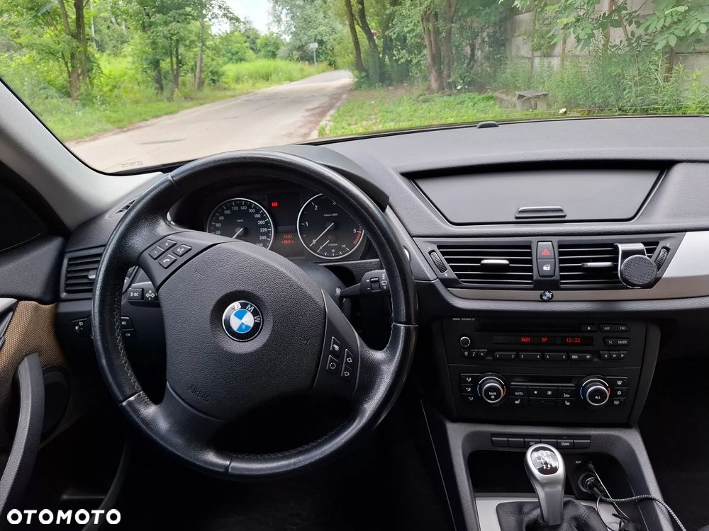 BMW X1 sDrive18d - 22