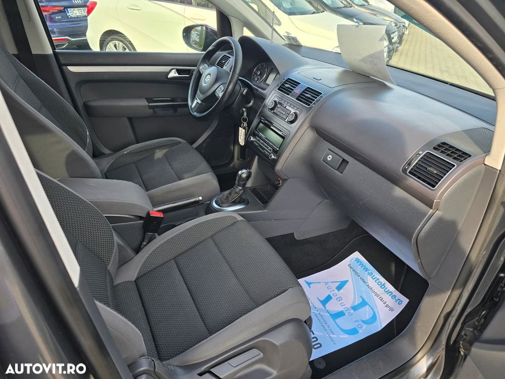 Volkswagen Touran 1.6 TDI DSG Comfortline - 11