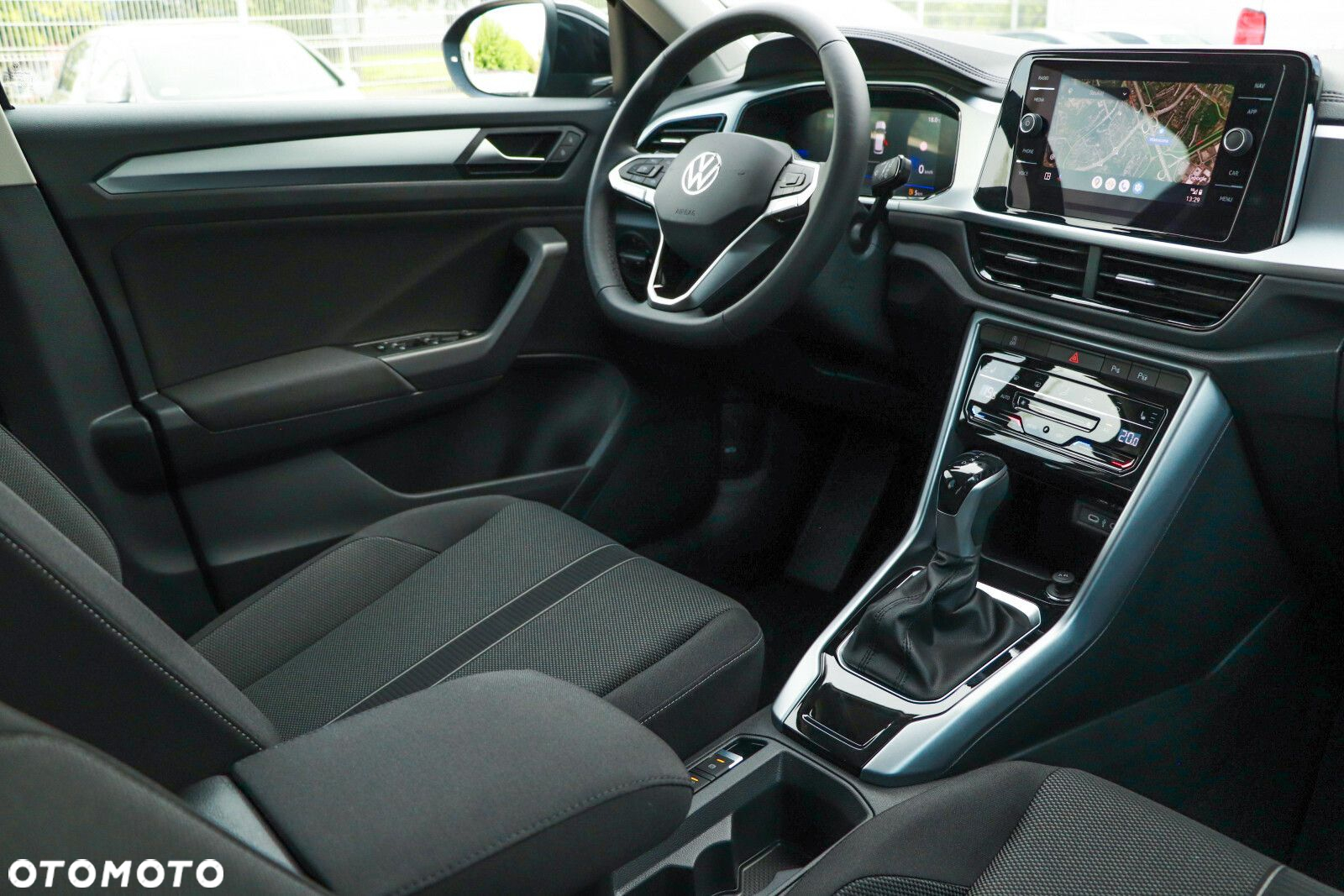 Volkswagen T-Roc - 14