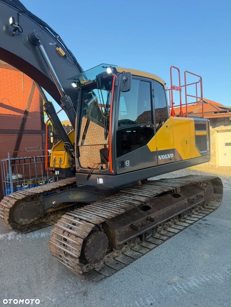 Volvo EC220El - 6