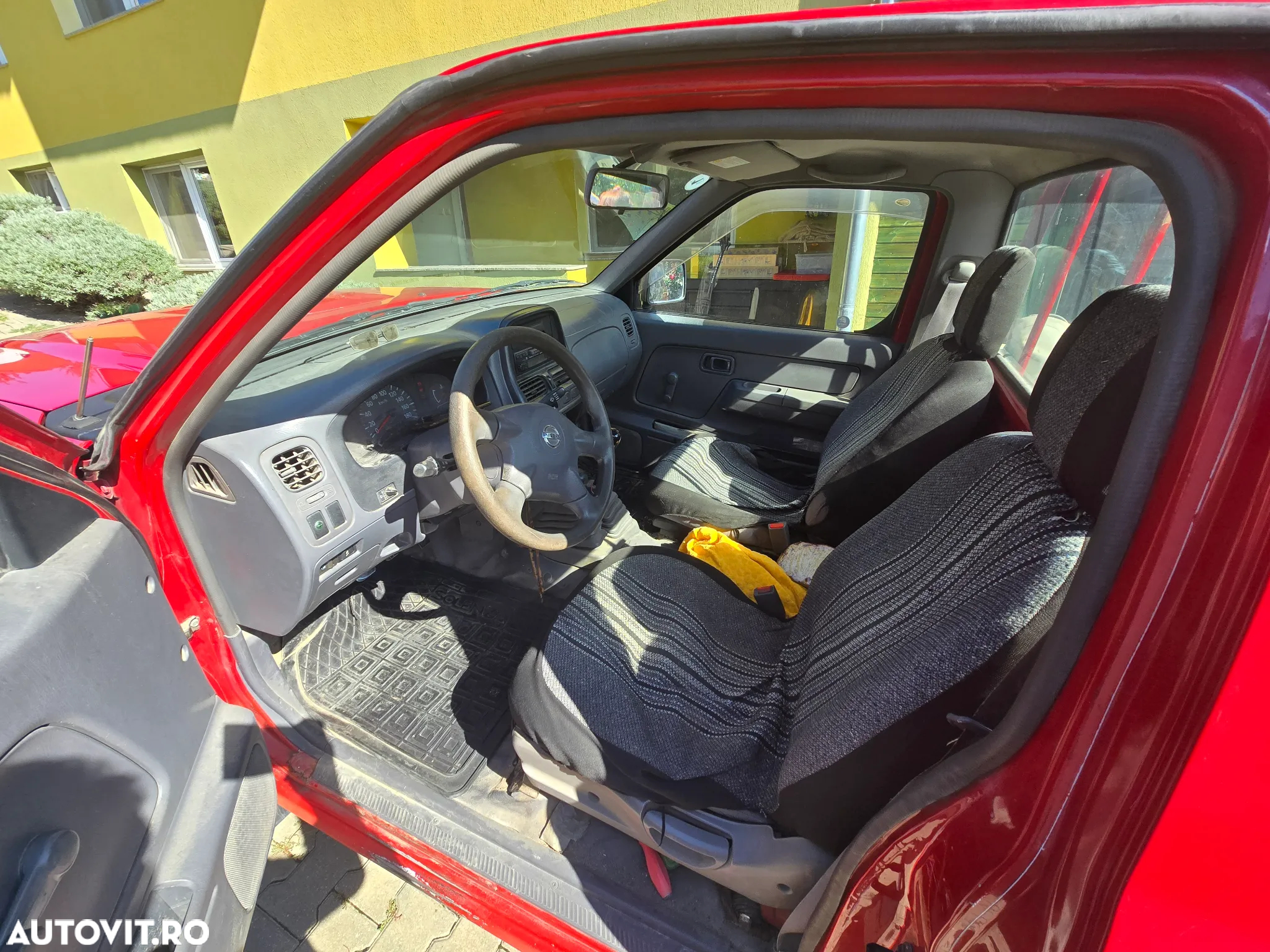 Nissan Navara Standard - 2