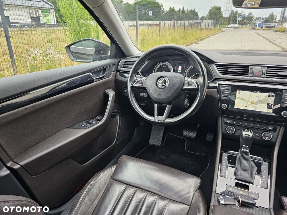 Skoda Superb 2.0 TDI L&K DSG - 19