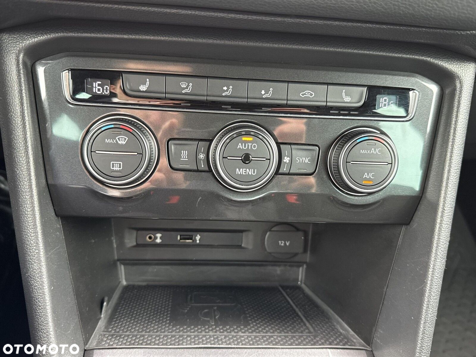 Volkswagen Tiguan - 23
